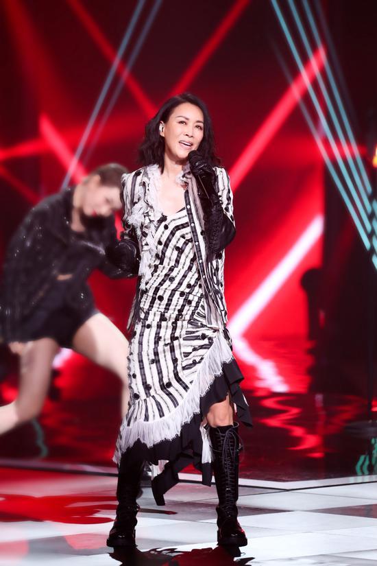 那英新歌，學(xué)習(xí)之旅的自信旋律，變化中的成就與旋律