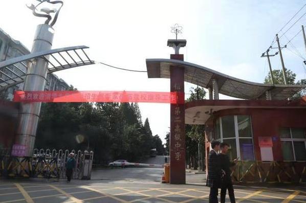 信陽車禍背后的故事，小巷美食寶藏與意外瞬間揭秘