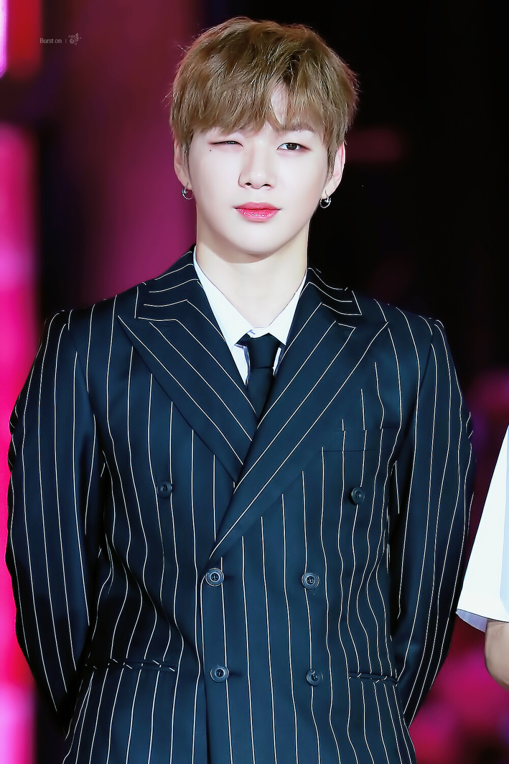 姜丹尼爾最新綜藝節(jié)目，自然美景的治愈之旅探索