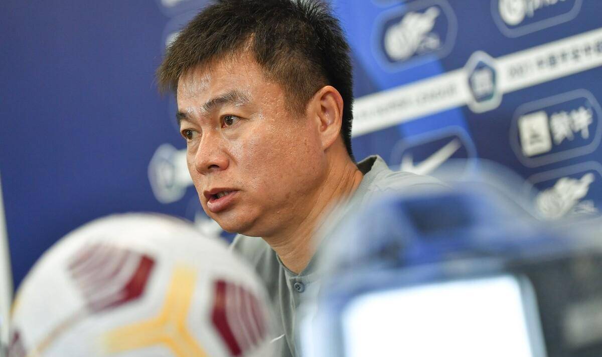 于根偉最新動態(tài)揭秘，小巷深處的獨特風(fēng)味探秘之旅