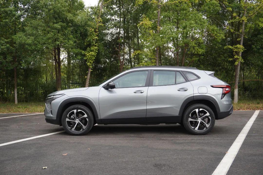 雪弗萊最新款，開啟一段溫馨的駕駛之旅