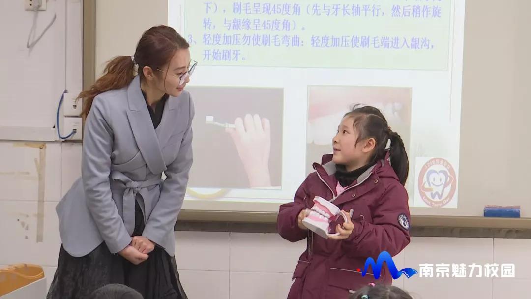 幸福一百公司最新動態(tài)，家的溫馨與友情的綻放同步展現(xiàn)