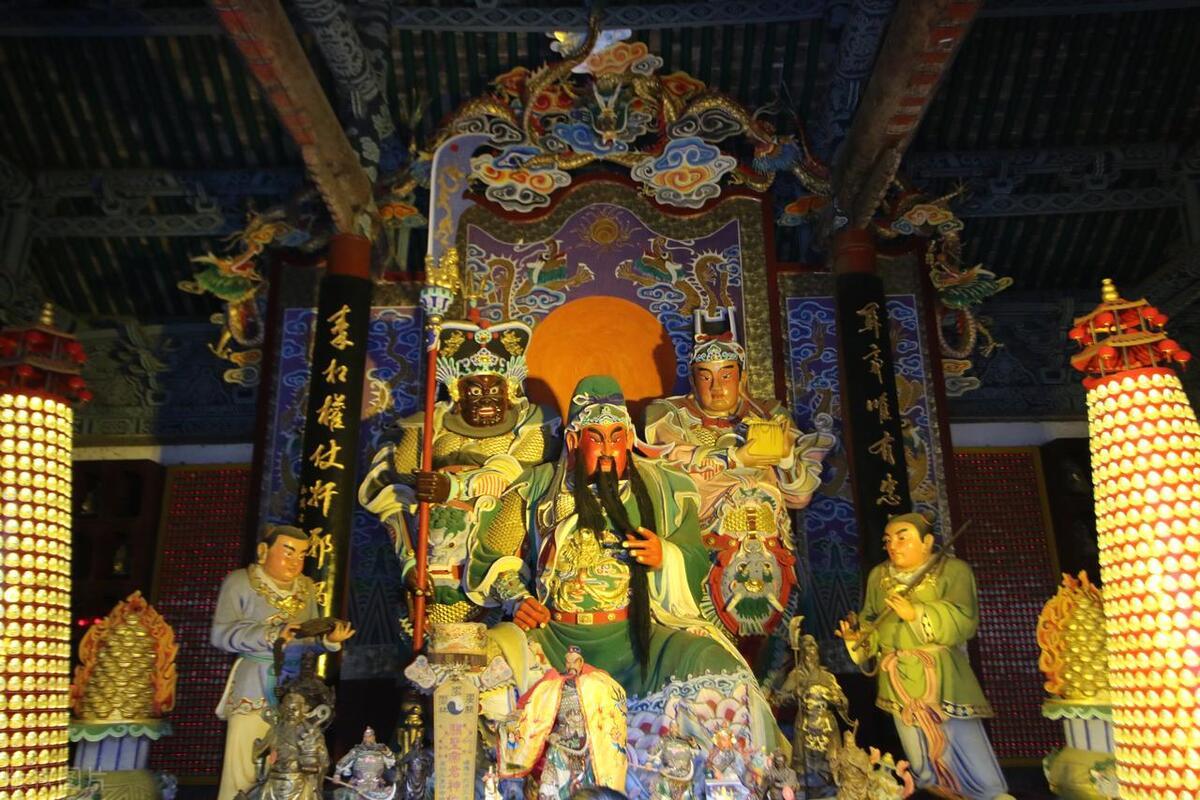 師尊人中講道最新,師尊人中講道最新，小巷深處的特色小店探秘