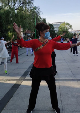 最新廣場舞火了，美了美了舞動風(fēng)采