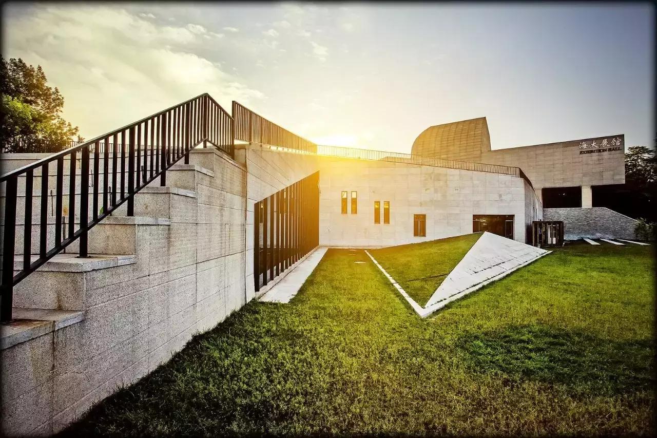 世界最新排名高校，科技巨擘的搖籃，未來教育革新之旅