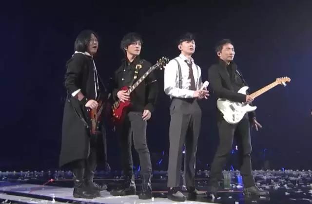 林俊杰最新翻唱歌曲，小巷深處的音樂(lè)與美食之旅