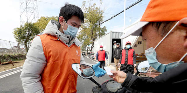 疫情下的宅家生活，體驗趣事與友情的溫暖紐帶