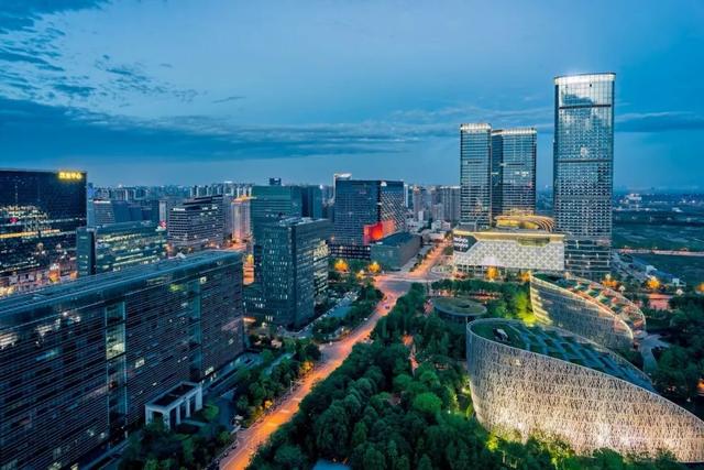 天府新區(qū)視高新項(xiàng)目，家的溫馨與友情的綻放地