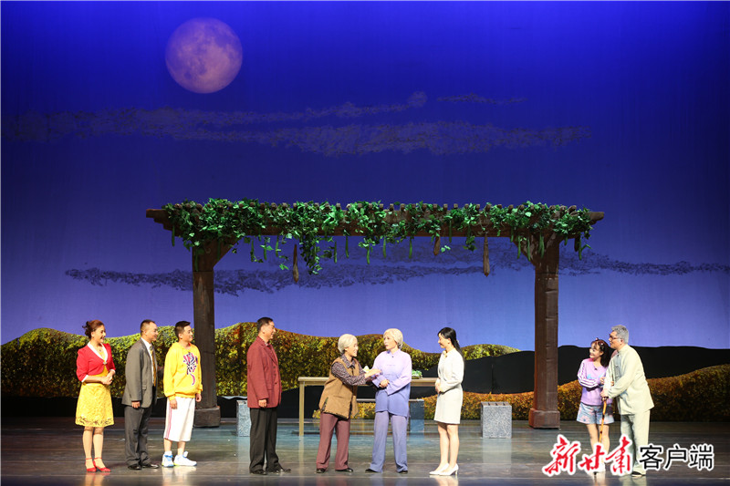 十五的月亮，科技引領(lǐng)重塑生活體驗(yàn)電視劇