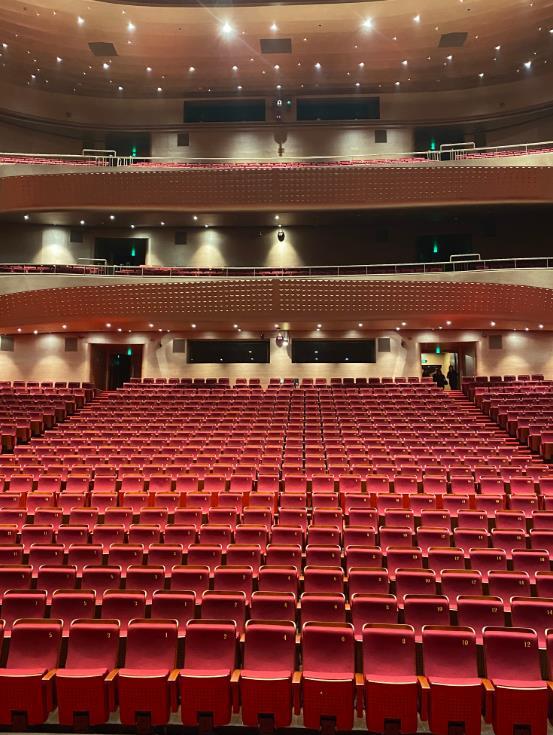 11月21日出生明星的寧?kù)o之旅，與大自然美景的邂逅和內(nèi)心的尋找