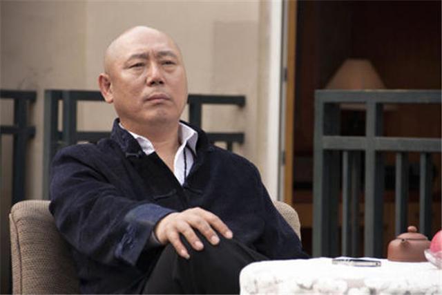 李成儒，從舞臺到熒屏的自信蛻變與成就感滿滿之路