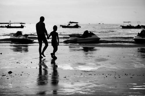 最新春秋旅行社旅游報(bào)價揭秘，小巷中的隱藏寶藏，啟程未知旅行魅力探索之旅