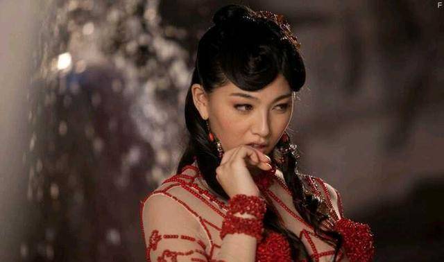 肉蒲團(tuán)女演員的勵志之旅，變化、自信與成就感的探索