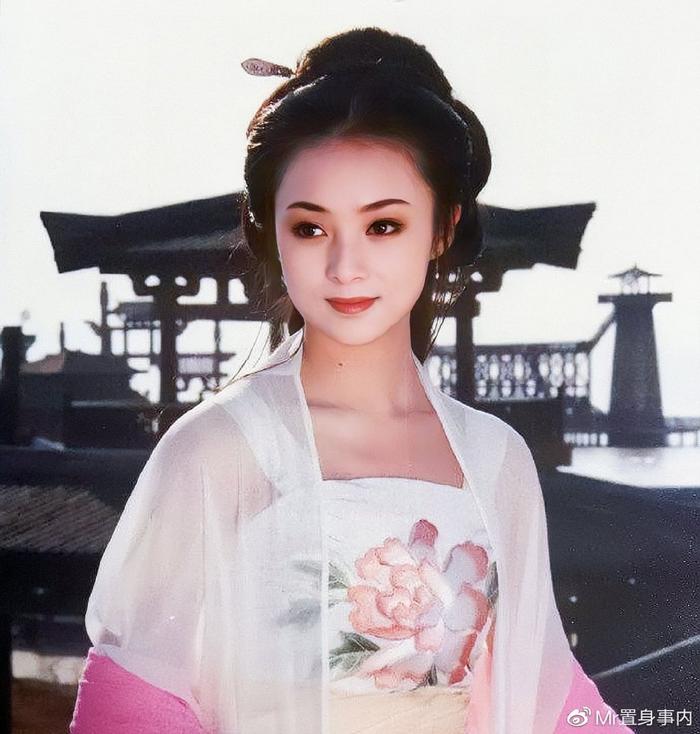 董智芝的表演藝術(shù)之路，如何學習表演藝術(shù)并邁向舞臺成功之巔