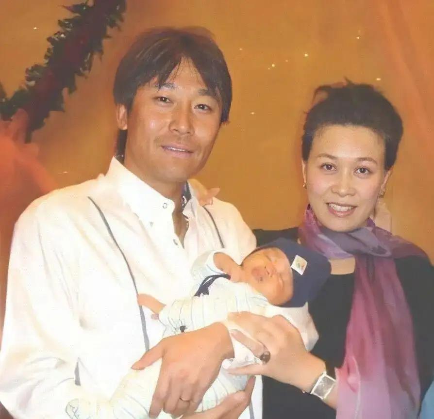 明星演唱會(huì)耳機(jī)，聽(tīng)覺(jué)盛宴中的獨(dú)特體驗(yàn)之旅