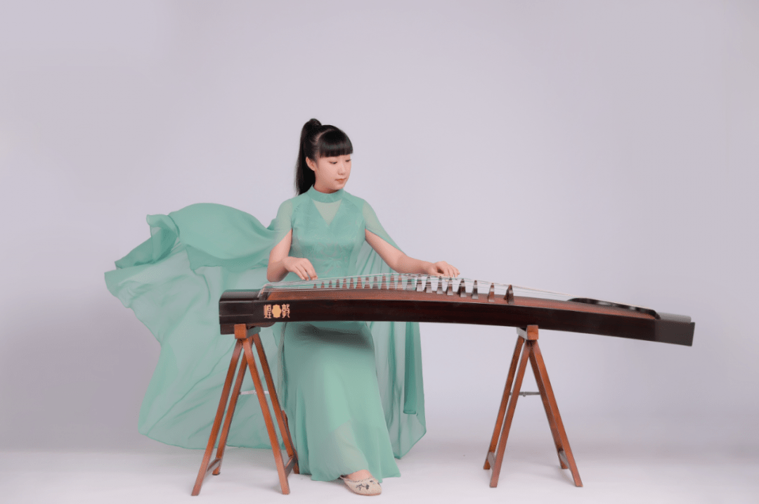 古箏明星，探尋自然美景之旅，尋找內(nèi)心的平和寧靜