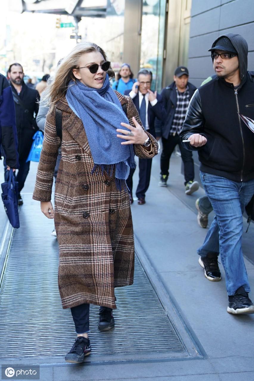 老演員舒適，演藝界的璀璨明珠，傳奇人生閃耀舞臺?