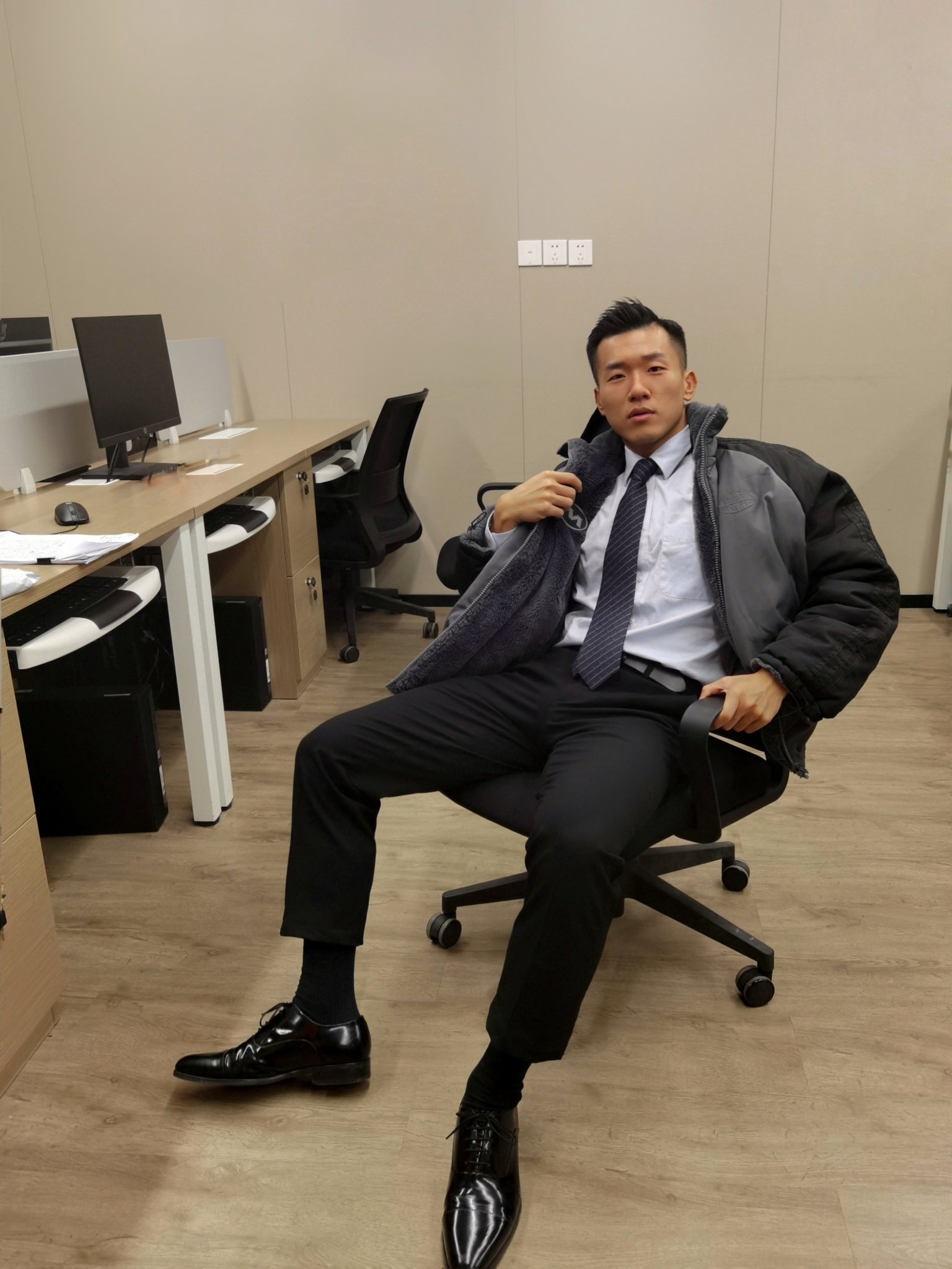 呆叔最新風(fēng)采，新晉時尚偶像引領(lǐng)潮流新風(fēng)尚