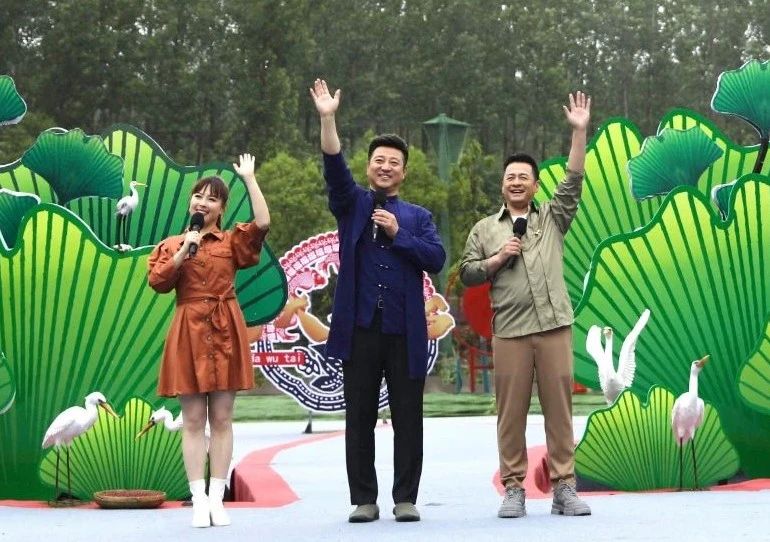 張?zhí)J葦最新客家話視頻，親情與友情的溫馨日常