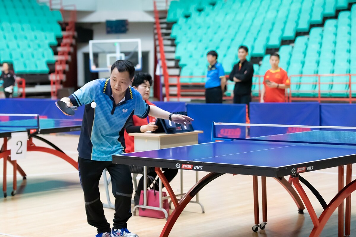 乒乓球比賽，小巷中的精彩乒乓秘境與激烈對(duì)決