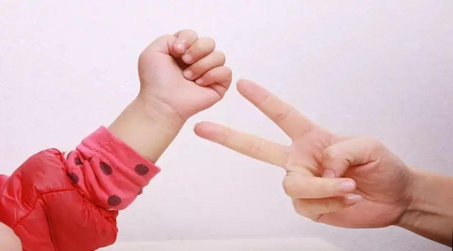 幼兒大班最新趣味手指游戲集錦，玩轉手指游戲，快樂成長！