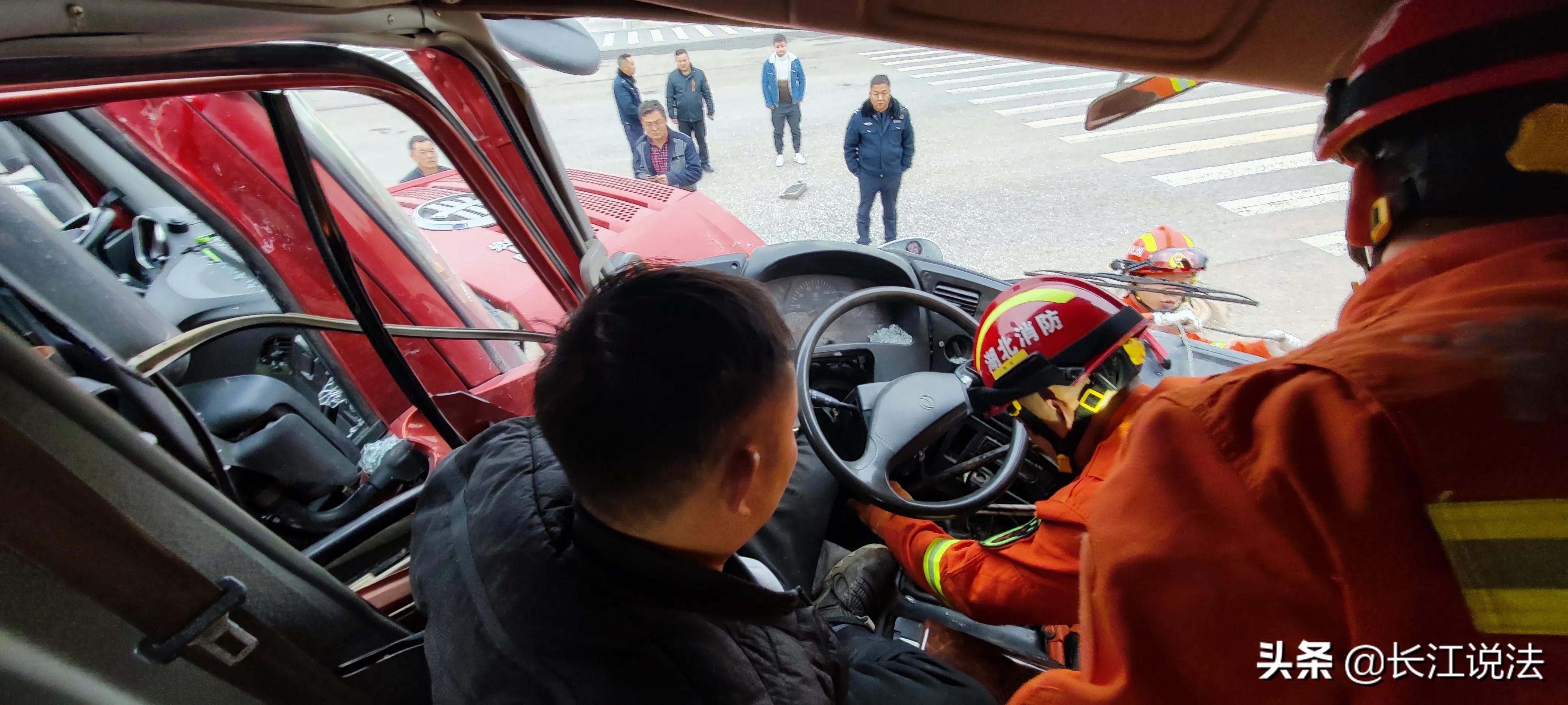 震撼！蘄春再現(xiàn)車禍悲劇，警鐘長鳴——2025最新車禍新聞