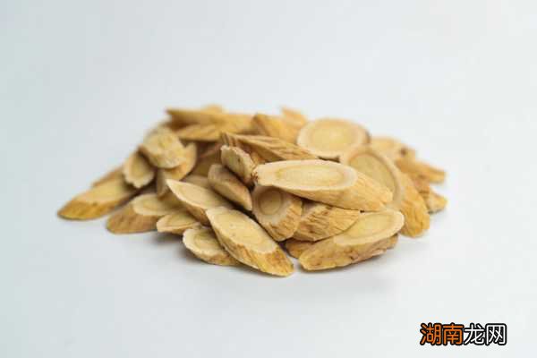 黃芪價格揭秘，黃芪價值背后的友情故事