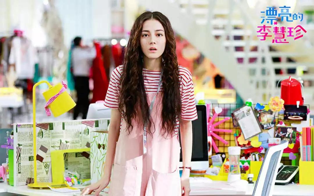 江姓演員，演藝之路的閃耀之星