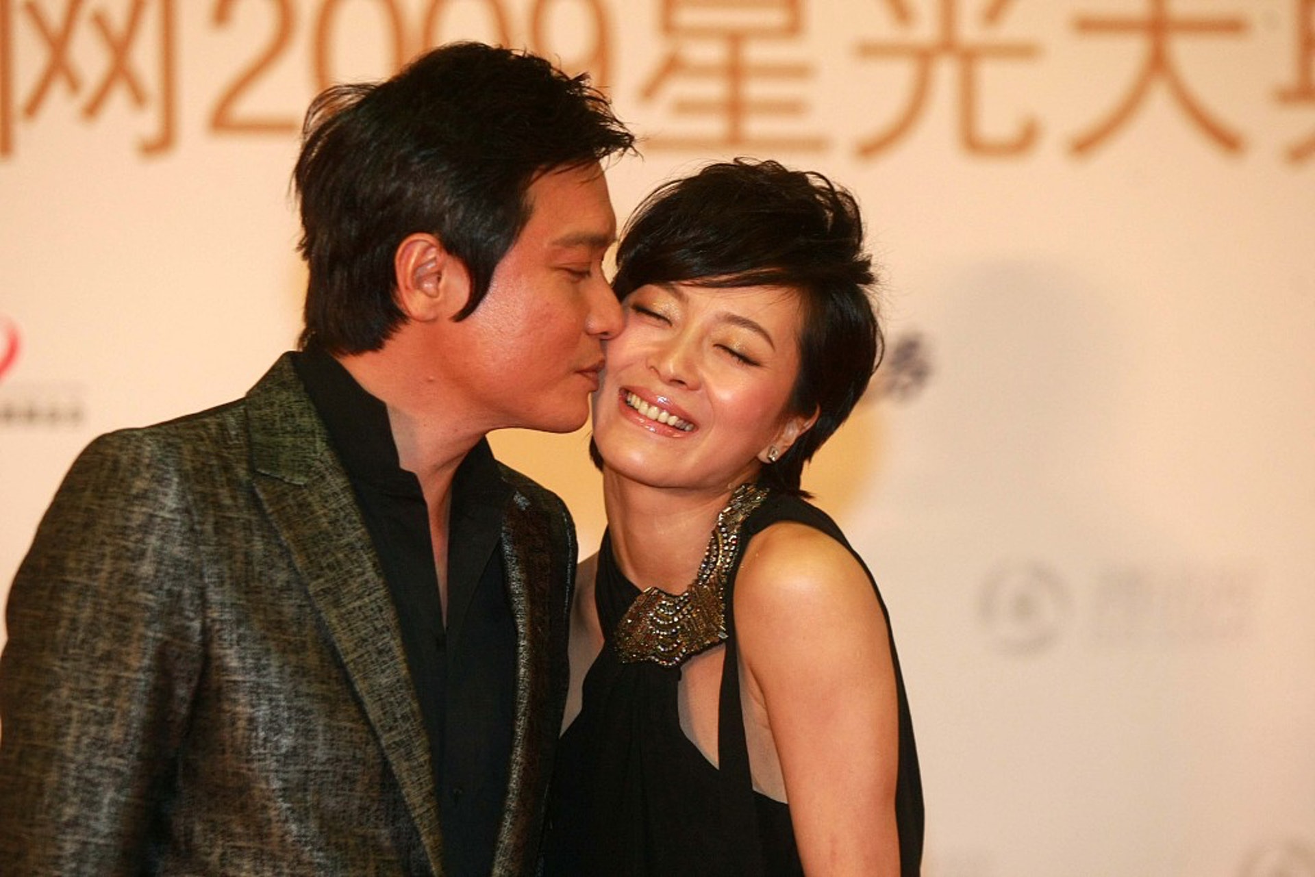 羅嘉良蘇巖最新視頻，聚焦二人世界，熒幕內(nèi)外的故事探索