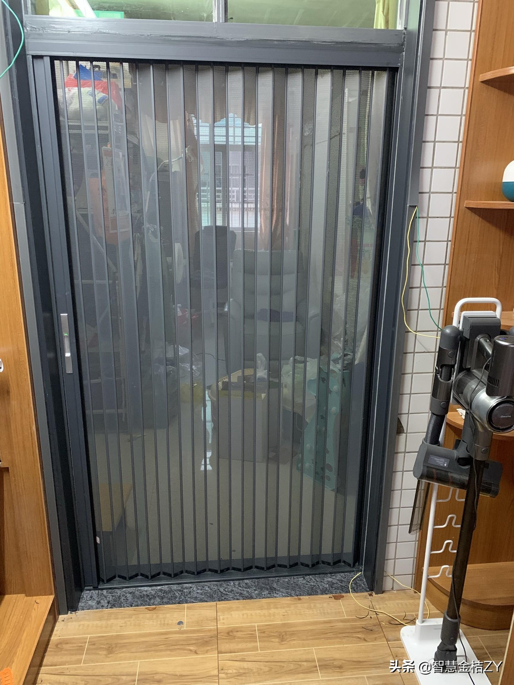 最新折疊門，開啟變化之門，自信邁向成功之路的時尚之選