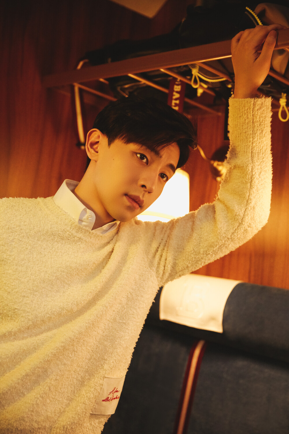 鄧倫最新桌面，自然美景之旅，探索內心平和與寧靜的旅程