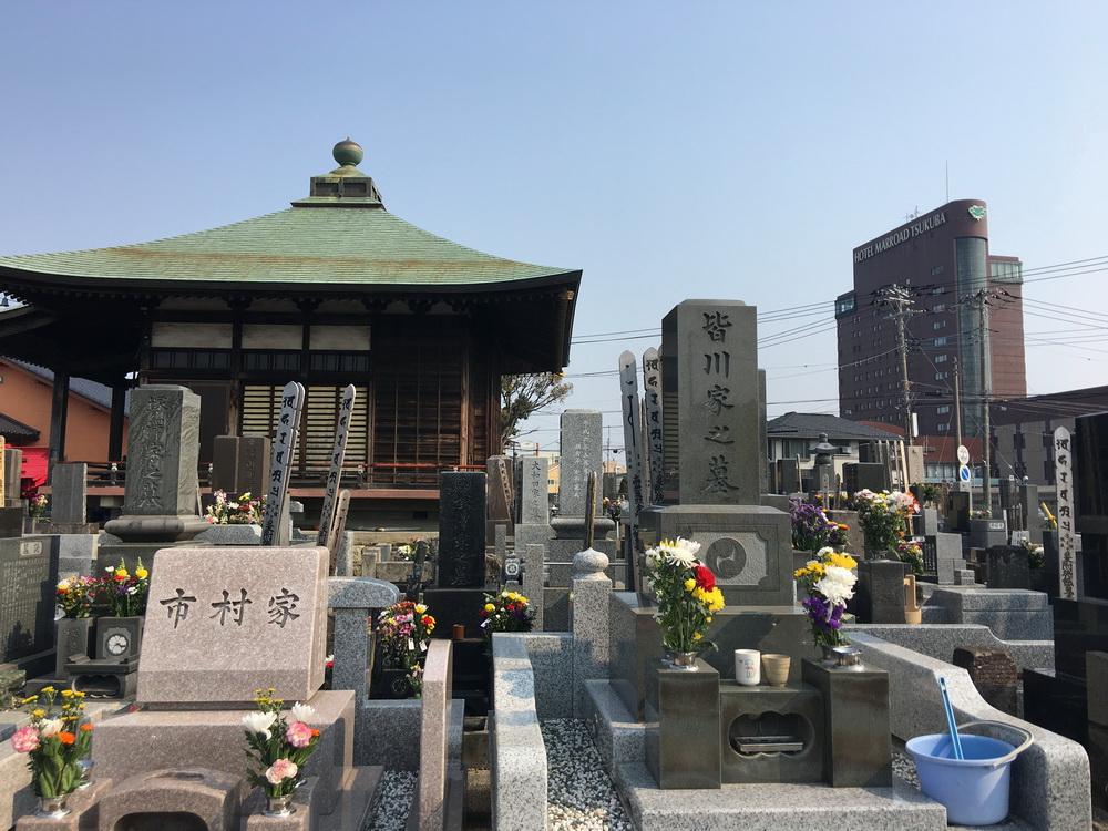 最新墓地圖片與小徑特色小店，探尋安寧之地的獨特韻味