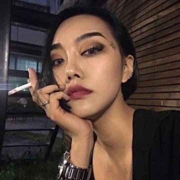 最新美女紋身圖案，時(shí)尚潮流中的個(gè)性表達(dá)