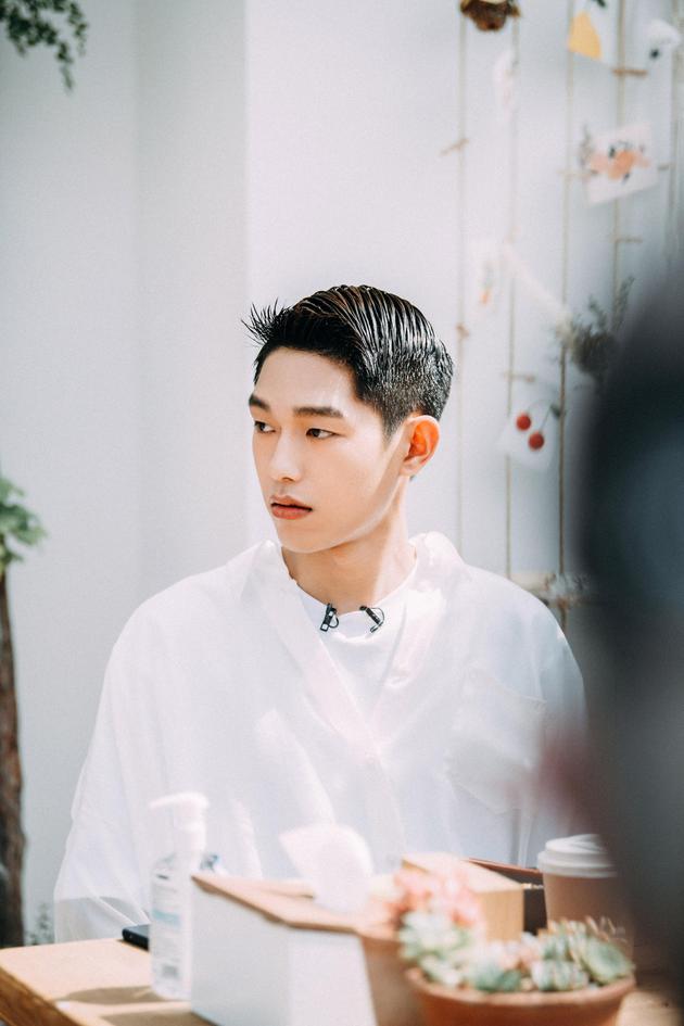 王鏘，時(shí)尚潮流的引領(lǐng)者最新動態(tài)